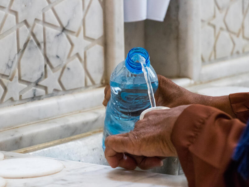  Zamzam Water (Shutterstock)