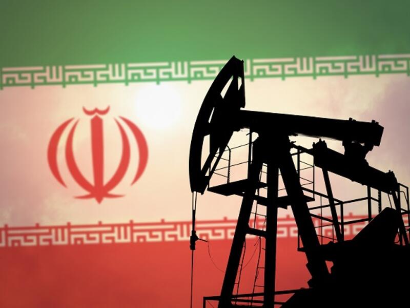 Construction of a large oil terminal in Jask and also launch of petrochemical refinery was put atop agenda in this area. (Shutterstock)