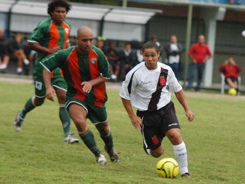 لاعب الوسط البرازيلي المهاجم مادسون فورماجيني كاريدادي (160 سم - مواليد 1986): لعب في صفوف فاسكو دا غاما ودوكو دي كايشاس وأميركا وسانتوس وأتلتيكو بارانانينسي والخور القطري.