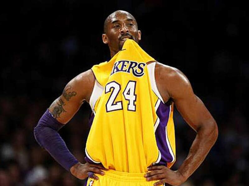 لاعب كرة السلة الأميركي كوبي براينت: نجم لوس أنجيليس ليكرز، استطاع تحقيق ثروة خلال عام 2014 وصلت إلى 61.5 مليون دولار.