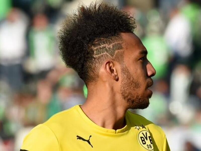 المهاجم الغابوني بيير إيميريك أوباميانغ (بوروسيا دورتموند)