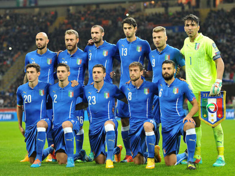 منتخب إيطاليا (المجموعة الثامنة): انتزع صدارة المجموعة برصيد 24 نقطة (7 انتصارات، و3 تعادلات من 10 مباريات).