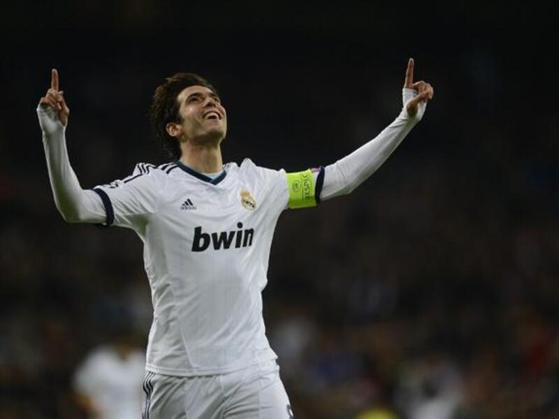 حساب البرازيلي ريكاردو كاكا (ريال مدريد) - ما يقارب الـ 14.3 مليون متابعاً. KAKA@