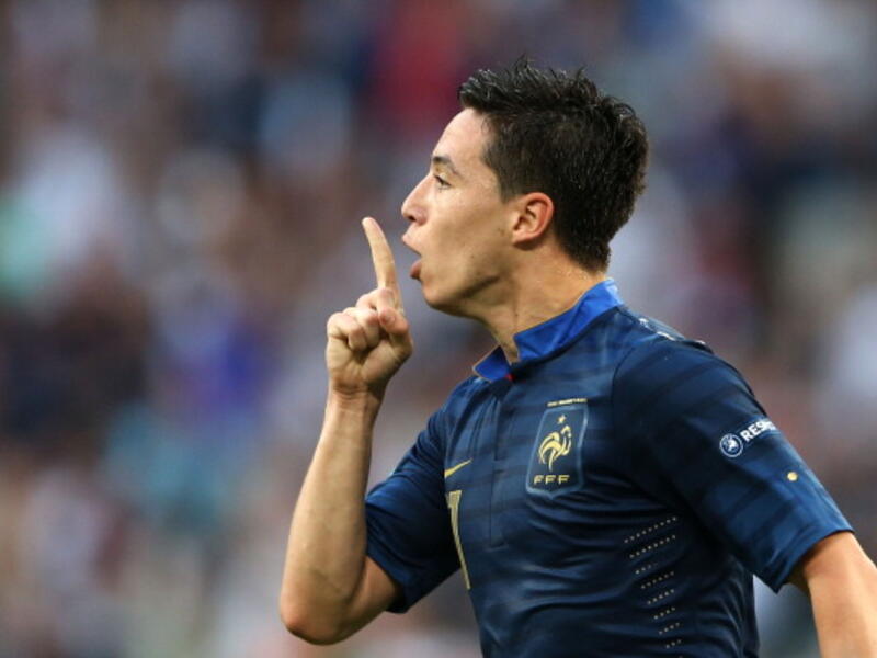 لاعب الوسط الفرنسي جزائري الأصل سمير نصري (مانشستر سيتي)