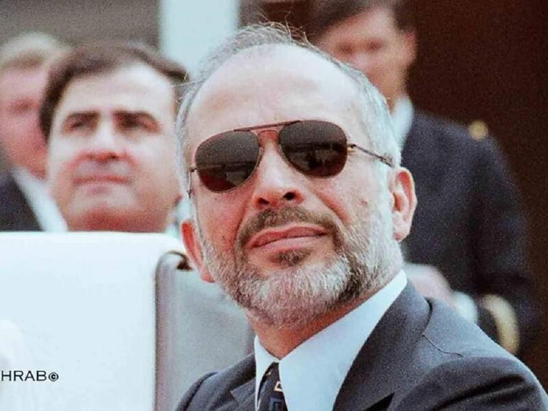 أقدم الراحل على خطوات شجاعة ومؤثرة لخدمة الأردن، كان في مقدمتها تعريب قيادة الجيش العربي العام 1956، وإلغاء المعاهدة البريطانية العام 1957 لإكمال السيادة الوطنية، والتأسيس المدني والدستوريّ السياسيّ لمواكبة التطوّر المدنيّ والحضاري