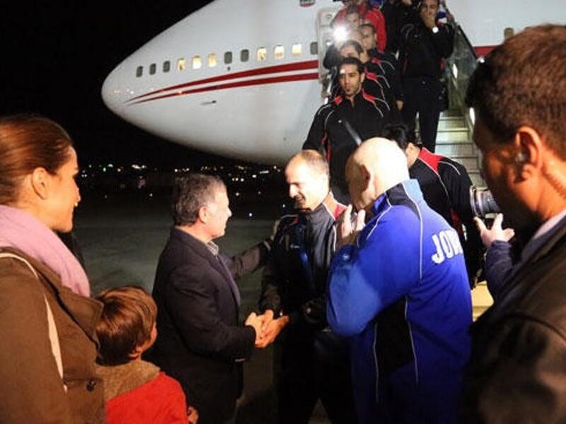 "أنا حضرت المباراة، هذا شيء برفع الراس" هذا ما قاله الملك للمنتخب الأردني لكرة القدم حين استقبلهم في المطار، بعد تعادلهم في مباراة الإياب مع الأوروغواي، ضمن تصفيات الملحق المؤهل لبطولة كأس العالم 2014.
