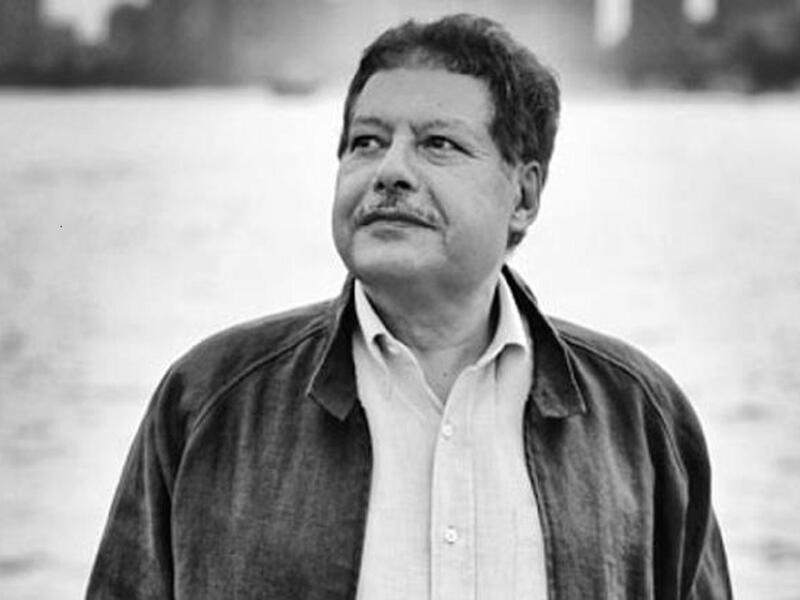  توفي أحمد زويل في الولايات المتحدة الأمريكية، بعد صراع مع المرض، عن عمر ناهز السبعين عامًا. وقد كان زويل قبل وفاته يعاني من ورم سرطاني في النخاع الشوكي. وكان قد أعلن في وقت سابق أنه تخطى الفترة الحرجة من مرضه.