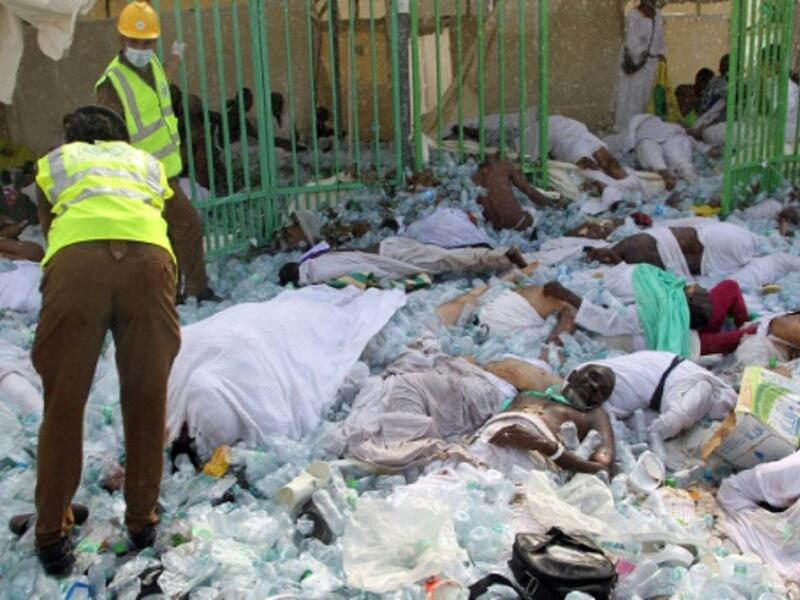 شهر سبتمبر : 1- حادثة تدافع منى أثناء الحج في مكة في السعودية وأسفرت عن مصرع أكثر 700 حاج وإصابة 800 حاج آخر. 2- المقاتلات الفرنسية تشن أولى غاراتها على تنظيم داعش في سوريا في إطار عملية الشمال التي بدأت في سبتمبر من العام الماضي.