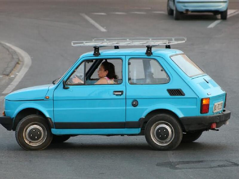 فيات 126: حاولت فيات الإيطالية استبدال سيارتها فيات 500 بالسيارة 126، وقد توقف إنتاجها في عام 1980 لكن استمر في بلدان شرق أوروبا ومنها بولندا حتى عام 2000.
