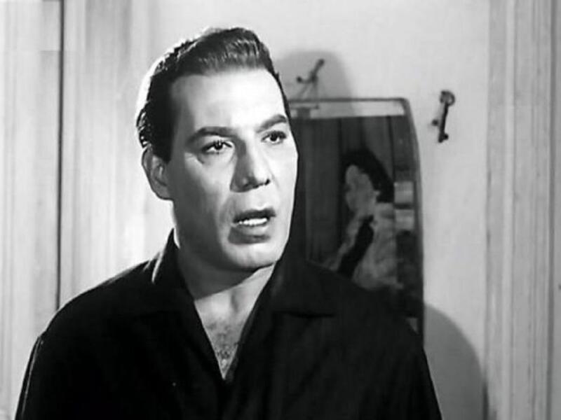 زينب عبد الهادي: زوجة فريد شوقي الثالثة والتي تعرف عليها أثناء دراستهما في المعهد العالي للتمثيل، أنجب منها منى، وانفصلا لأنه قرر المضي قدمًا في التمثيل وترك الوظيفة الحكومية الأمر الذي لم يعجبها فطلبت الطلاق.
