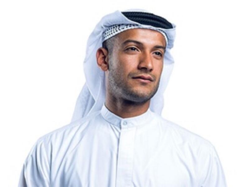 حمدان الشامسي أحد أبرز الرياديين والمبادرين في الإمارات بعد أن أسس أول شركة له وهو في الثالثة والعشرين. درس في بريطانيا. أطلق  شركة حمدان الشامسي للمحاماة والاستشارات القانونية، جذبت شركته كبرى الشركات بما فيها شركة السيارات الألمانية ديملر بنز.