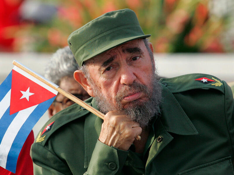 توفي فيدل كاسترو في هافانا بدولة كوبا في 25 نوفمبر 2016م عن عمر يزيد على 90 عاماً. حيثُ جاء إعلان الوفاة على لسان شقيقه راؤول كاسترو حيث قال راؤول عبر التلفزيون الوطني: "توفي القائد الأعلى للثورة الكوبية في الساعة 22.29 هذا المساء".