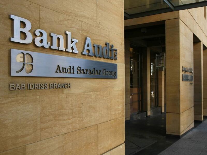 شملت القائمة 4 بنوك متداولة في سوق لبنان، بقيادة بنك (عوده) الذي حل في المرتبة الـ43 بالقائمة، ومن الجدير بالذكر أن القطاع المصرفي في لبنان تأثر بحالة عدم الاستقرار السياسي الذي تعيشه البلاد. وقدرت القيمة السوقية للشركات اللبنانية نحو 6.6 مليار دولار.
