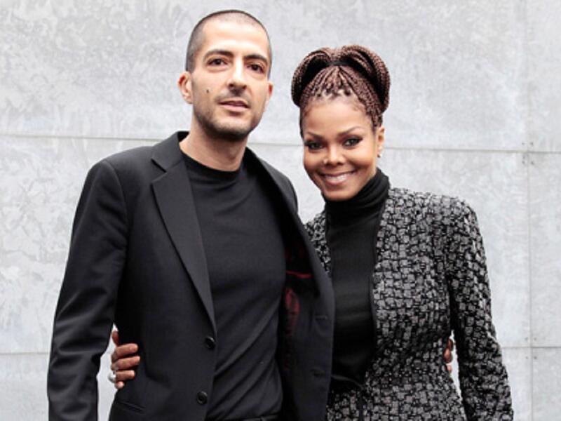 التقى رجل الأعمال القطري الملياردير وسام المانع، 41 عامًا، بنجمة البوب الأمريكيّة جانيت جاكسون، 49 عامًا، في دبي عام 2010، وسُرعان ما شعر بأنها نصفه الآخر.  وتزوجا سرا عام 2012.