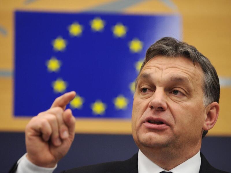 المجر/ فيكتور أوربان: انتخب رئيسًا للوزراء في المجر عام 1998، وكان حينها في الـ 35 من عمره. أخرج من الحكم، ثم عاد إليه في 2010.
