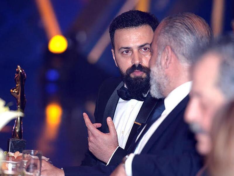 الممثل السوري تيم حسن / جائزة أفضل ممثل عربي، والذي حضر دون زوجته وفاء الكيلاني التي اعتذرت لظروف عملها وقام بإهدائها الجائزة أمام الجميع.
