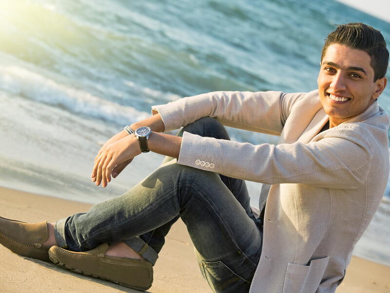 ولد محمد عسّاف في العام 1989 .وقف محمد على المسرح في عمر الـ 5 سنوات، تقدّم إلى تجارب الأداء في الموسم الثاني من برنامج Arab Idol،فأقنع لجنة التحكيم بأدائه وحصل على ردود فعل إيجابية 