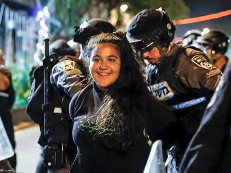 هنا فقط نستطيع القول "فتاة بـ 100 راجل".