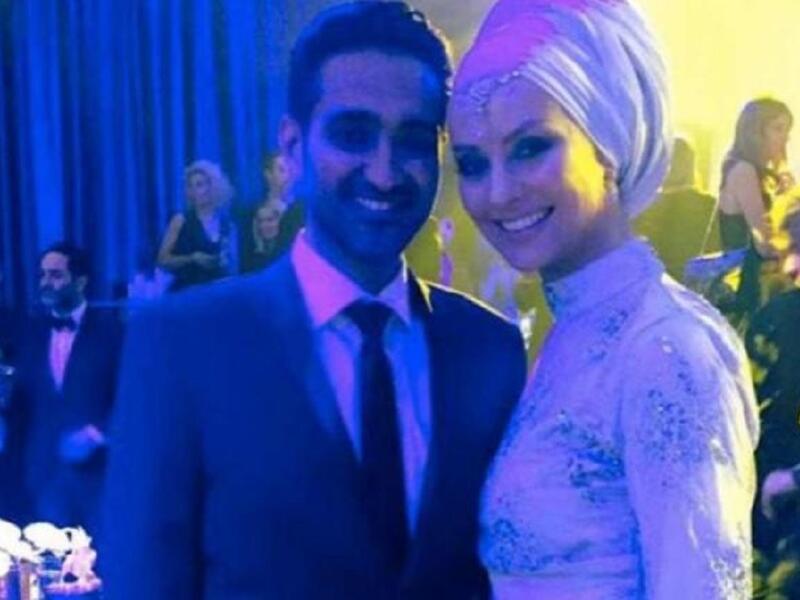 قررت سوزان كارلاند،التبرع بدولار استرالي واحد للمؤسسة الخيرية التابعة لليونيسف مقابل كل رسالة مسيئة لدينها تتلقاها على صفحتها الشخصية على موقع تويتر.بعد التهديدات التي طالبتها بمغادرتها  استراليا  والسخرية من مظهرها خاصة على حجابها. 