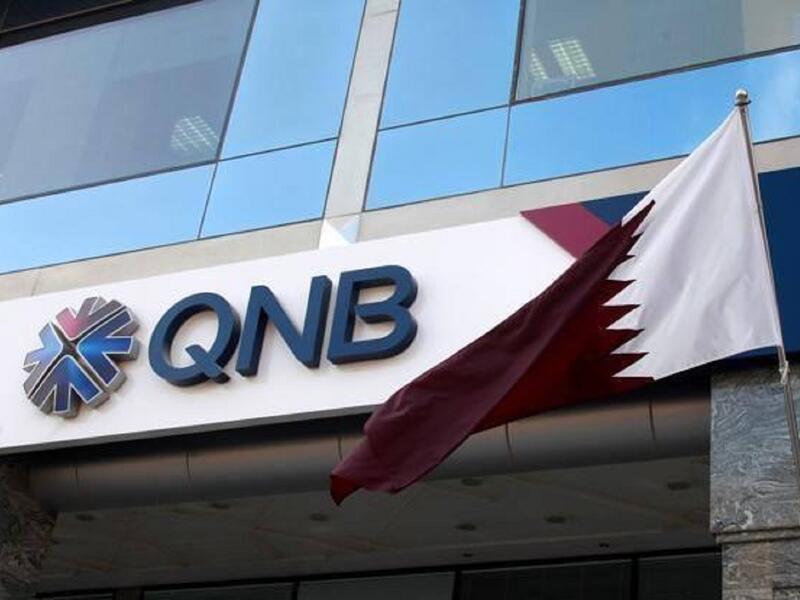 قطرضمت القائمة 26 شركة متداولة في سوق قطر، بقيادة بنك قطر الوطني (QNB) الذي جاء في المرتبة الثانية بالقائمة، والمرتبة الأولى بين الشركات المدرجة بالقائمة من حيث قيمة الأصول. وقدرت القيمة السوقية للشركات القطرية المدرجة بالقائمة نحو 162.2مليار دولار.