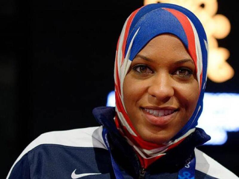 ابتهاج محمد أول رياضية أمريكية محجبة تشارك هذا العام في اولمبياد ريو 2016.