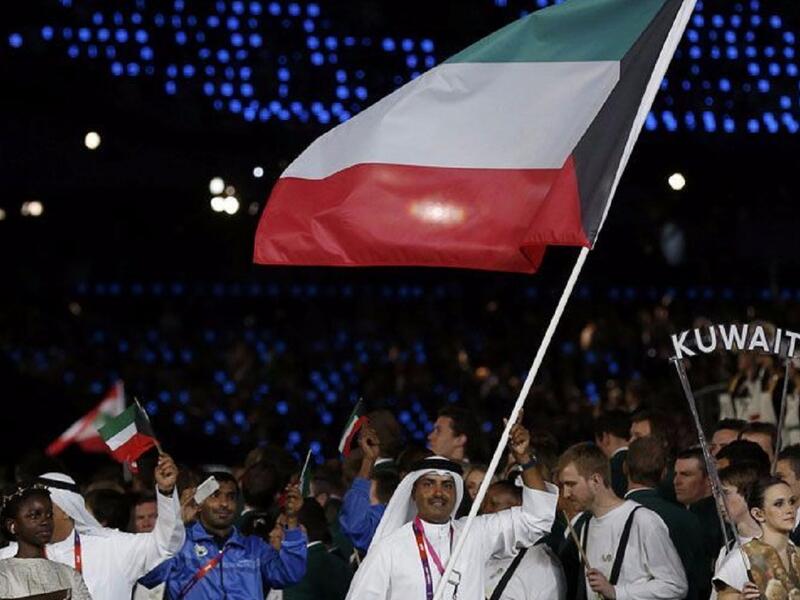 غابت دولة الكويت عن الألعاب الأولمبية هذا العام لتصبح الغائب العربي الوحيد.وذلك بعد قرار الإيقاف من اللجنة الاولمبية بحرمان هذا البلد من الحضور في ريو. وأعلنت اللجنة الأولمبية تعليق النشاط الرياضي للكويت لتعارض بعض القوانين المحلية مع القوانين الأولمبية الدولية.