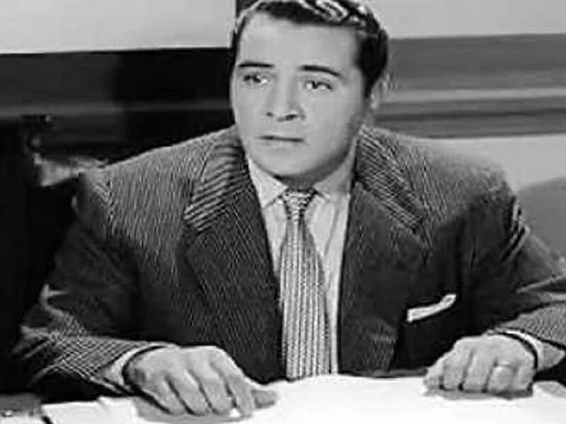 الفنان حسين صدقي والتي كانت وصيته الاغرب ولكنها لم تنفذ حيث انه اوصى زوجته بحرق جميع افلامه عدا فيلم سيف الاسلام واوصاهم بتقوى الله.