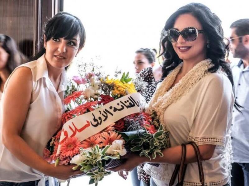 شاركت الممثلة السورية سلاف فواخرجي في سباق الماراتون الأول الذي أقامته جمعية “أصدقاء مرضى السرطان” بمدينة ‫‏السويداء (جنوب سوريا)، وقوبل حضورها بحفاوة كبيرة من أهالي جبل العرب، ومنحت درعاً تكريمية، تقديراً لفنها وإنسانيتها.