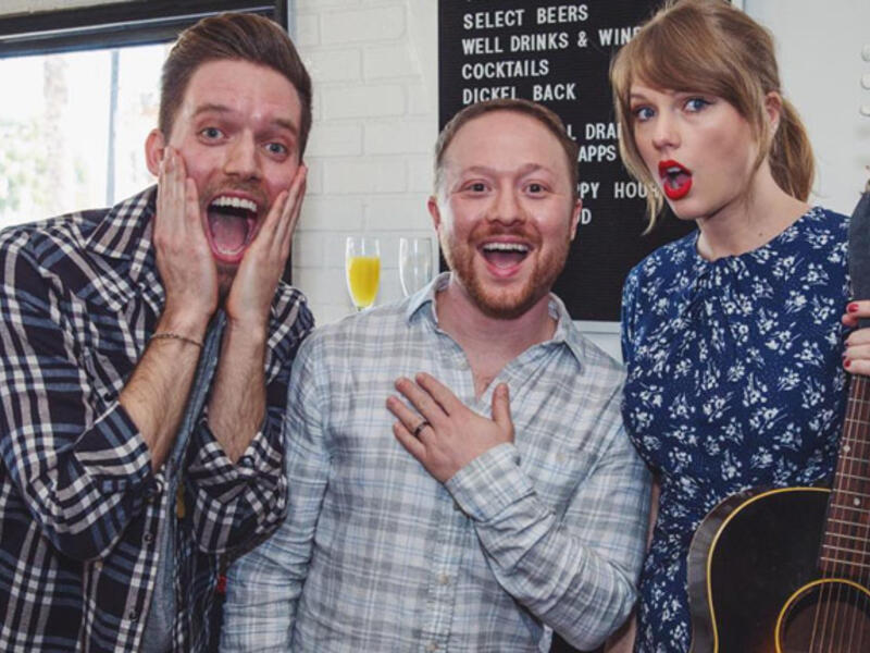 Swift made a surprise appearance (Source : alexandergold / Instagram ) 