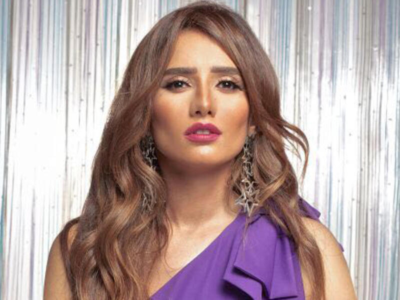الفنانة زينة واتهامات تعديها على عائلة أمريكية في الإمارات، إلا أنه فيما بعد خرجت بتصريح وبيان رسمي لتكشف أن سبب المشاجرة هو اعتداء العائلة الأمريكية على خصوصيتها ومحاولة تصويرها دون إذن وعلى إثره حصلت المشكلة.