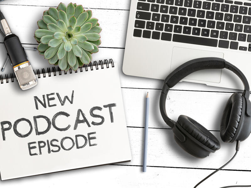 10 of the Best Business Podcasts of 2022