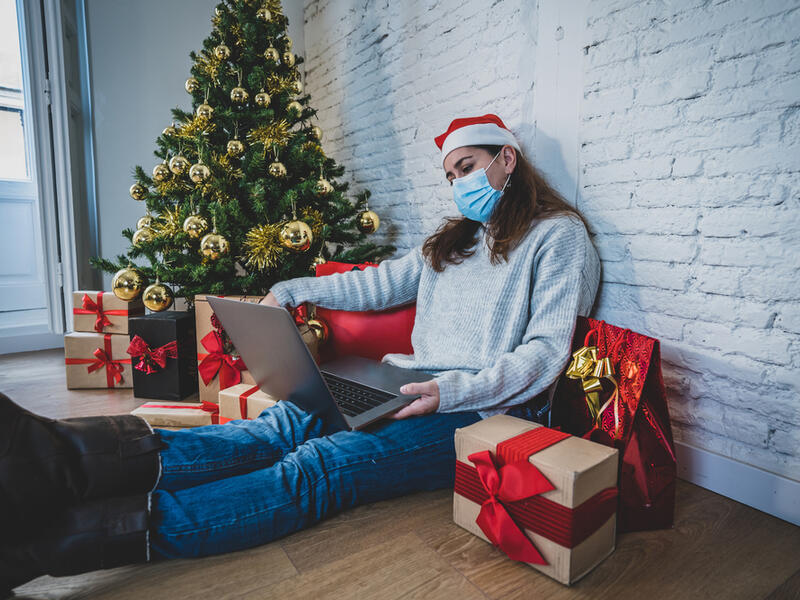Holiday Blues Meet New Year’s Pressure