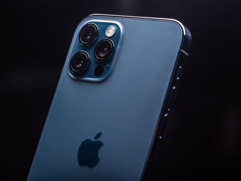 Elon Musk wants to buy Apple’s iPhone 15