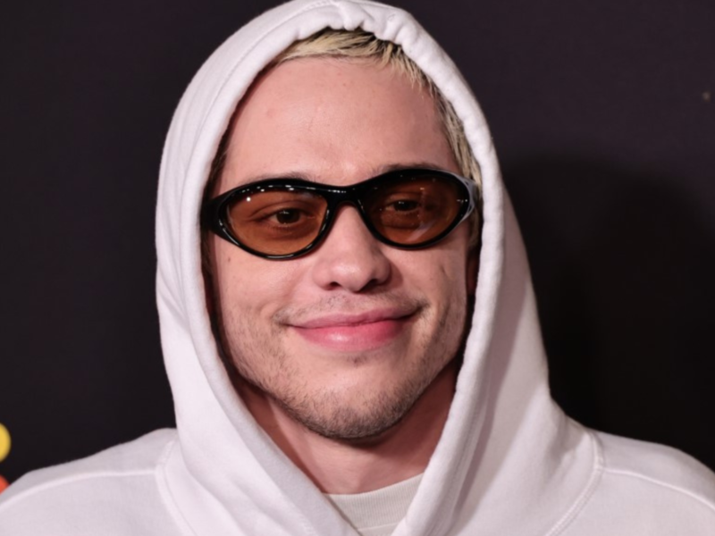 Pete Davidson gets into car crash 