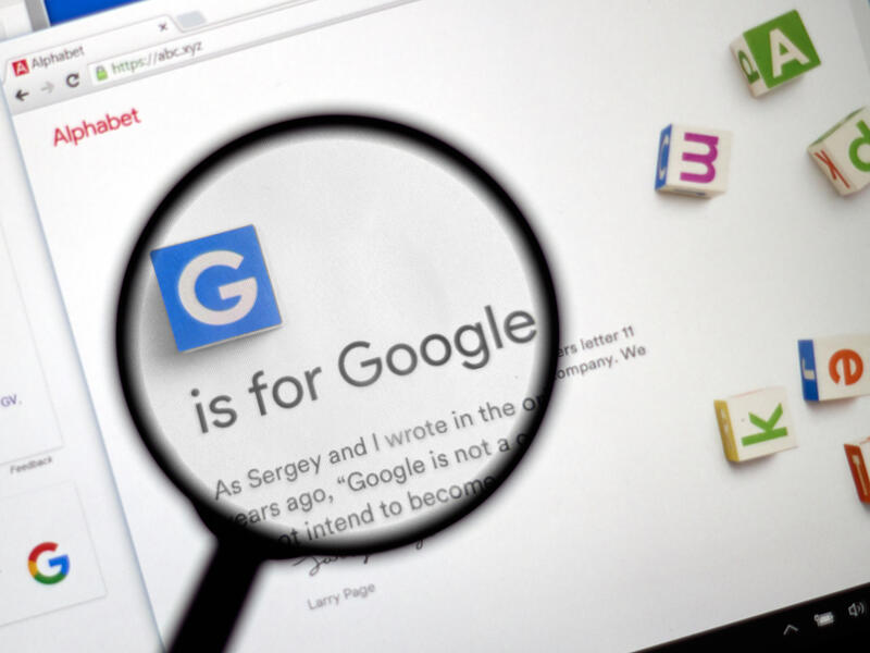 Alphabet Shares Dips 5 Percent After Google And YouTube Unveil Sales Figures