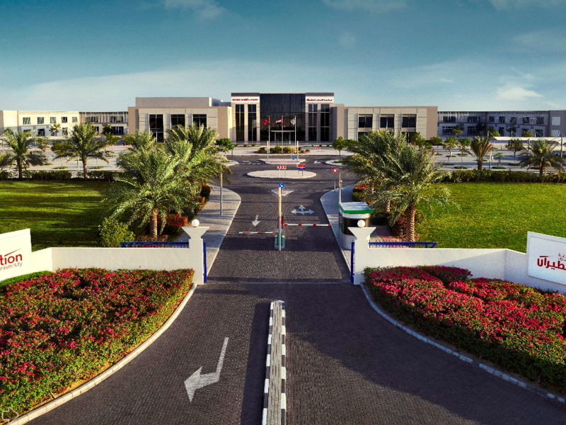 جامعة الإمارات للطيران تقدم منحاً دراسية للعاملين في الرعاية الصحية وأفراد أسرهم