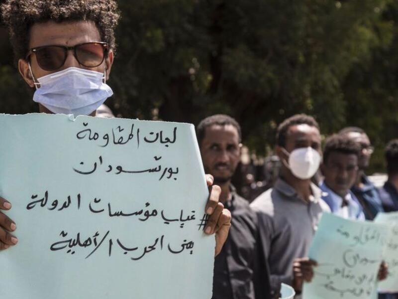 وفد رسمي رفيع لاحتواء أزمة الاحتجاجات في شرق السودان