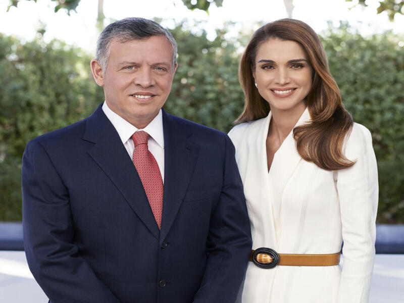 الملكة رانيا: درست رانيا في المدرسة البريطانية في الكويت، وحصلت على شهادة إدارة أعمال من الجامعة الأمريكية في القاهرة، عملت في سيتي بنك وشركة أبل في الأردن. وتزوجت الملك عبد الله الثاني عام 1993 قبل توليه العرش. 