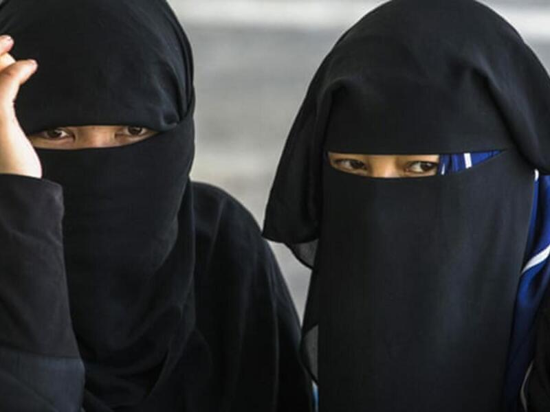 الصين: يمنع إقليم شينجيانغ ارتداء أغطية الوجه في الأماكن العامة، واللحى الطويلة "طولا غير عادي".