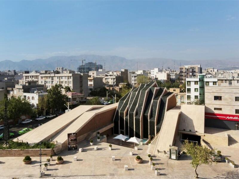 مسجد الامام رضا  الموقع: طهران-ايران المعماري: Kalout Architect Studio المساحة : 6500.0 م2