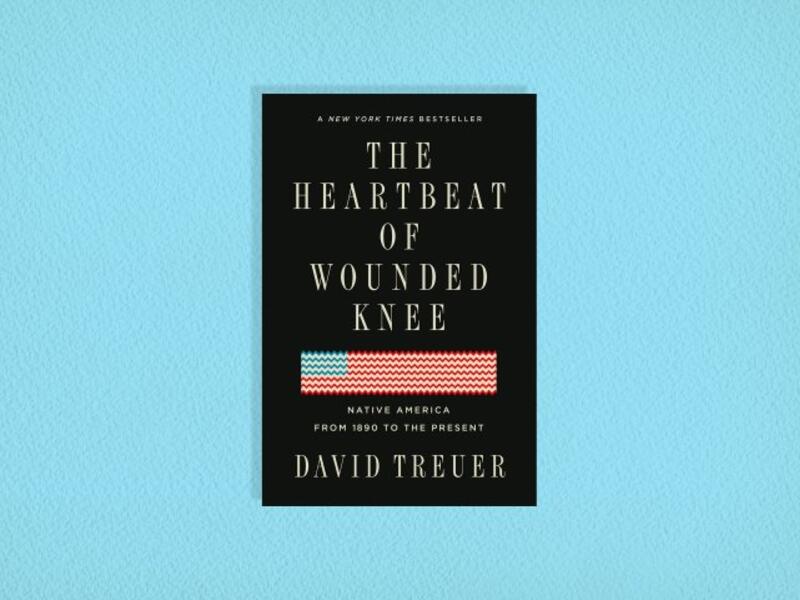 الكتاب الخامس: «The Heartbeat of Wounded Knee – نبضات الركبة الجرحى» من تأليف «David Treuer – ديفيد تريور».