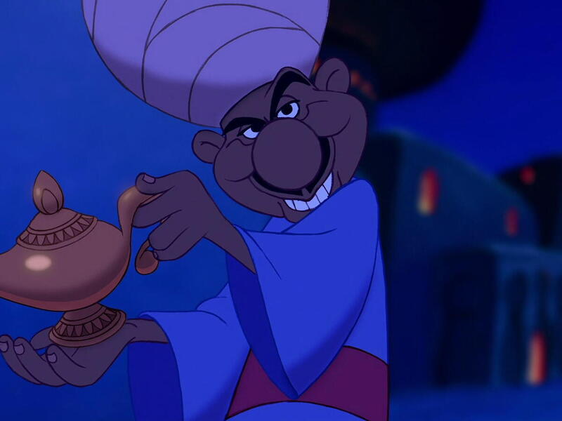 لا وجود للبائع المتجول: بدأ فيلم علاء الدين الكرتوني ببائع متجول يحاول إقناع الجمهور بشراء "مصباح خاص"، لكن هذه المقاطع لم نراها في الفيلم الواقعي.