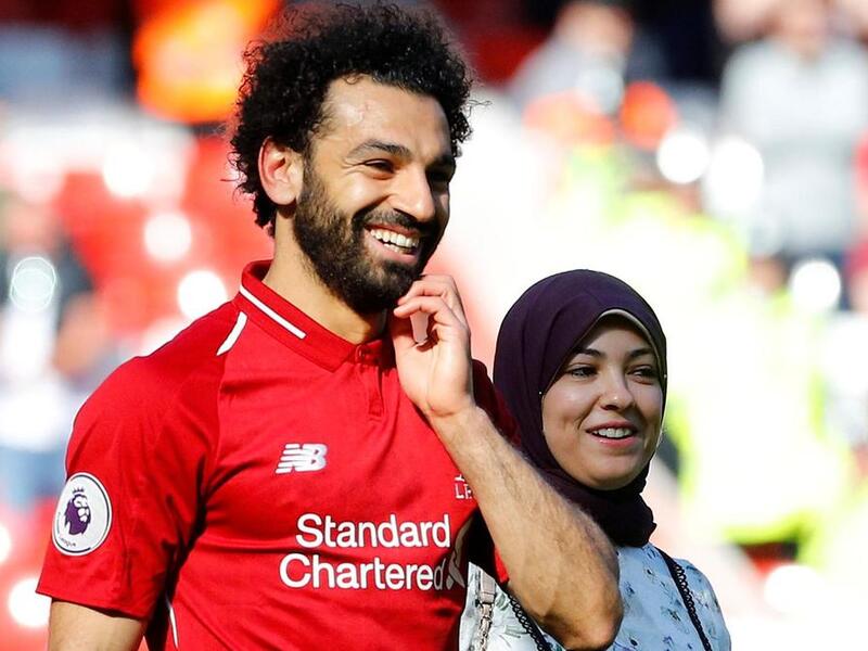 بالرغم من أن محمد صلاح يعتبر نجم مصر المدلل،  إلا أن زوجته لم تسلم من التنمر والتعليقات الغريبة من بعض المتابعين على السوشيال ميديا بسبب حجابها.