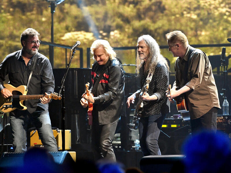 المركز الثامن: فرقة The Eagles -  100 مليون دولار أمريكي
