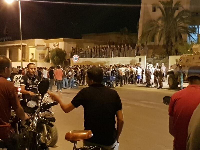 الدفاع التونسية: تصاعد التهريب والتسلل مع احتجاجات "رمادة"