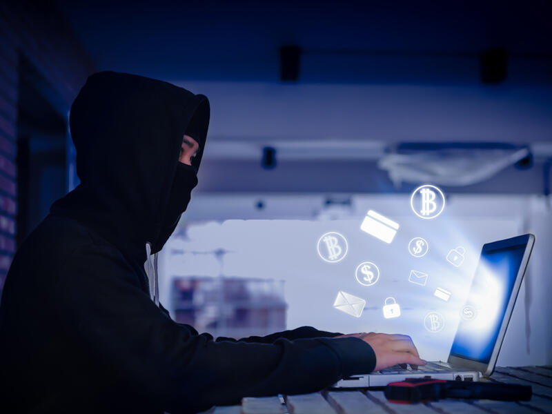 العالم يسعى بشكل حثيث  لحماية شبكات الإنترنت بعد اختراق وكالات حكومية أمريكية