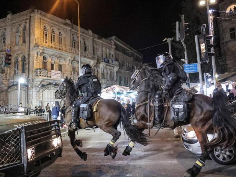 Israeli Police Beat, Arrest Palestinian Protesters in Jerusalem
