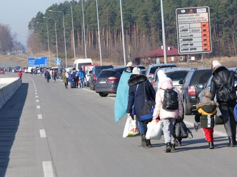 Families, Civilians Make Mass Exodus Out of Ukraine