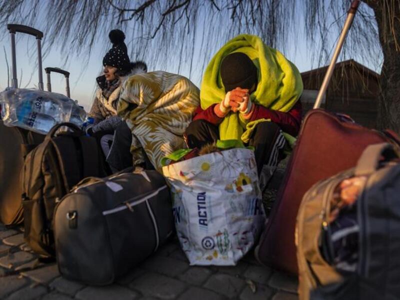 Families, Civilians Make Mass Exodus Out of Ukraine