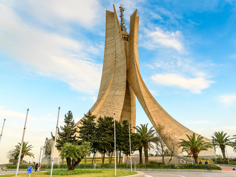 Samsung, TR Ink $3.7 Billion Refinery Deal in Algeria 
